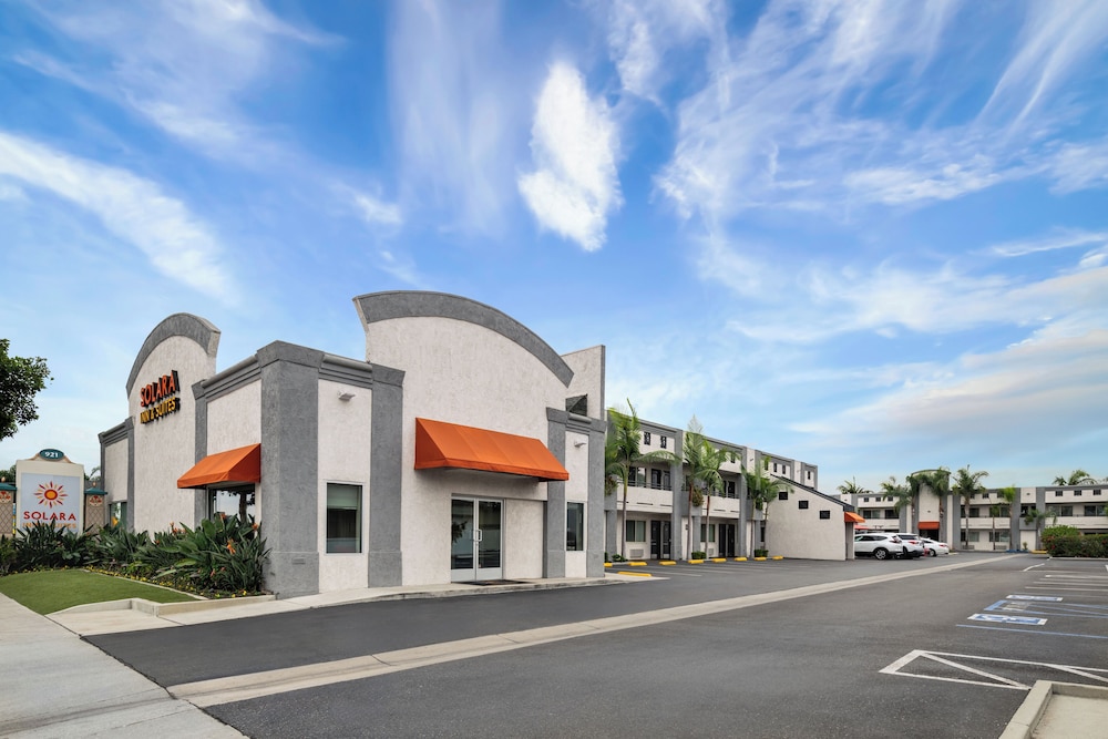 Solara Inn and Suites 29/33