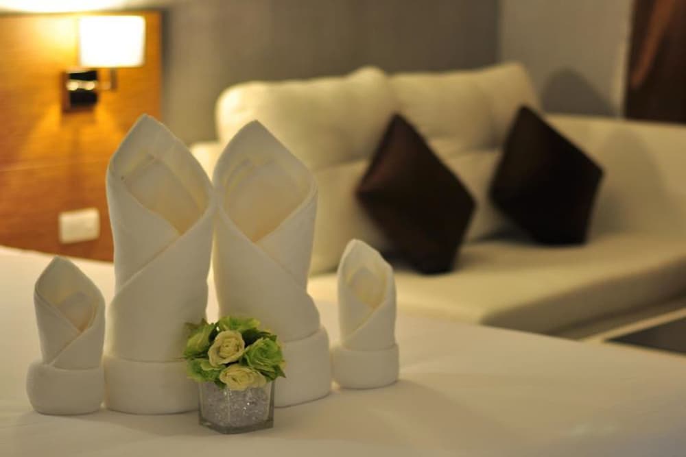 Tanzeno Hotel 7/15