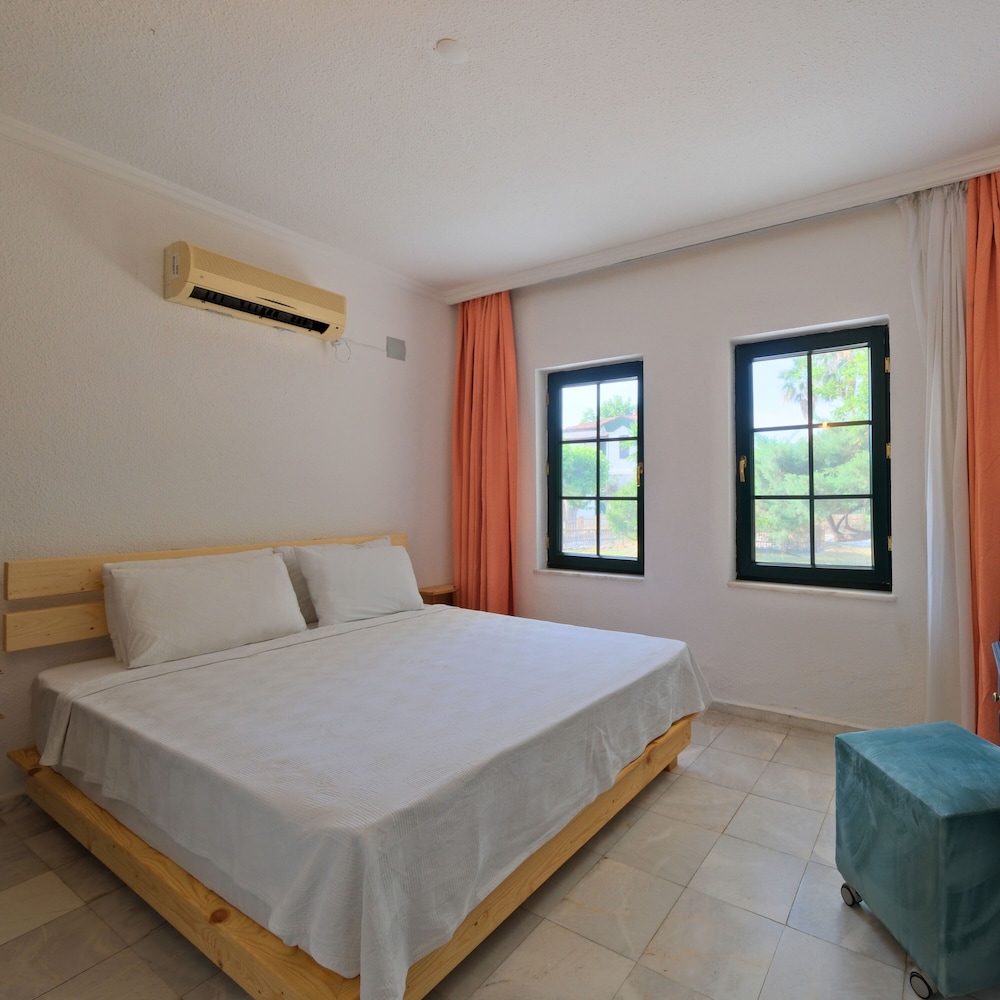 Club Mel Holiday Resort 16/48