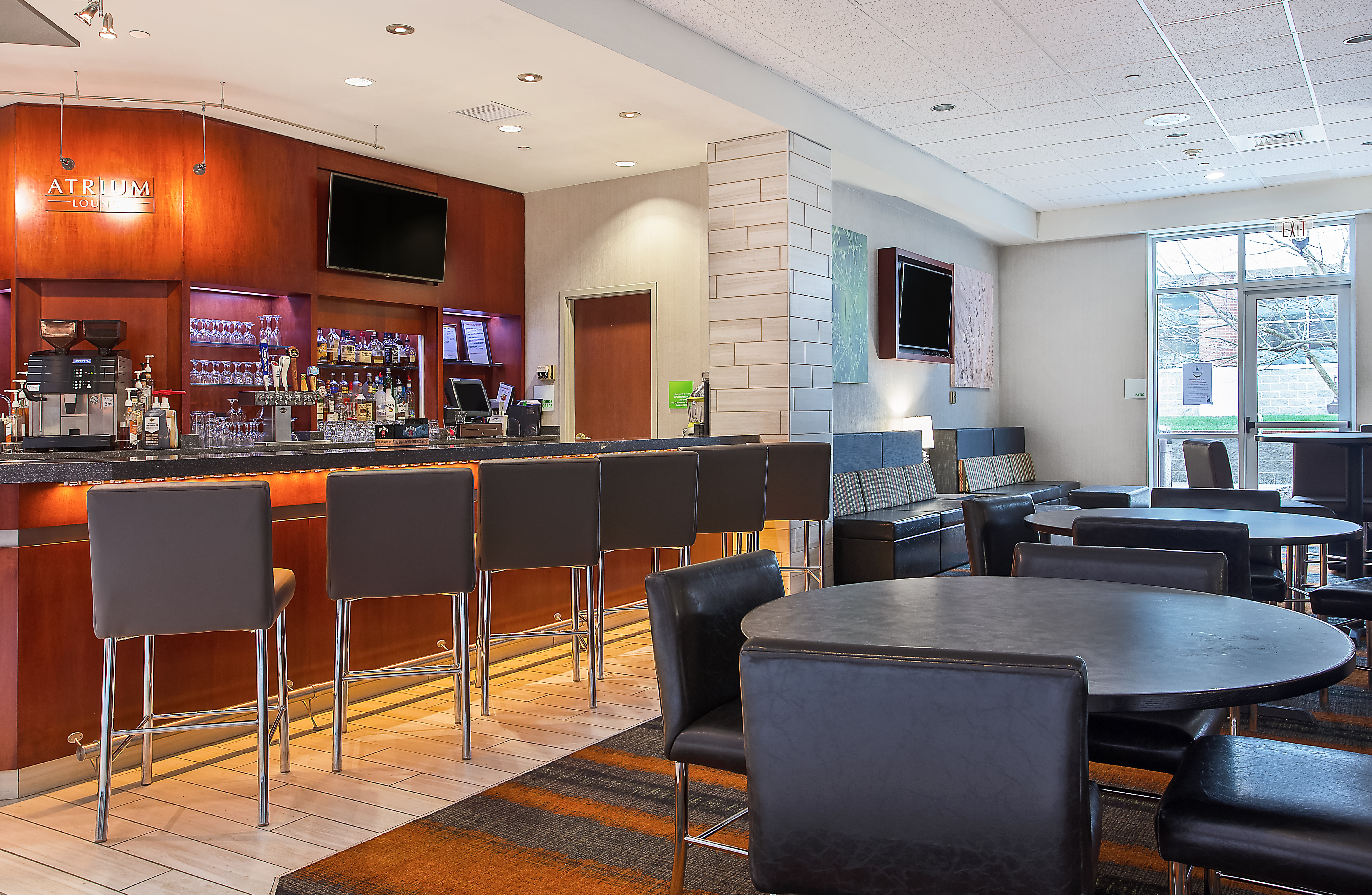 Holiday Inn University Plaza-Bowling Green 53/71