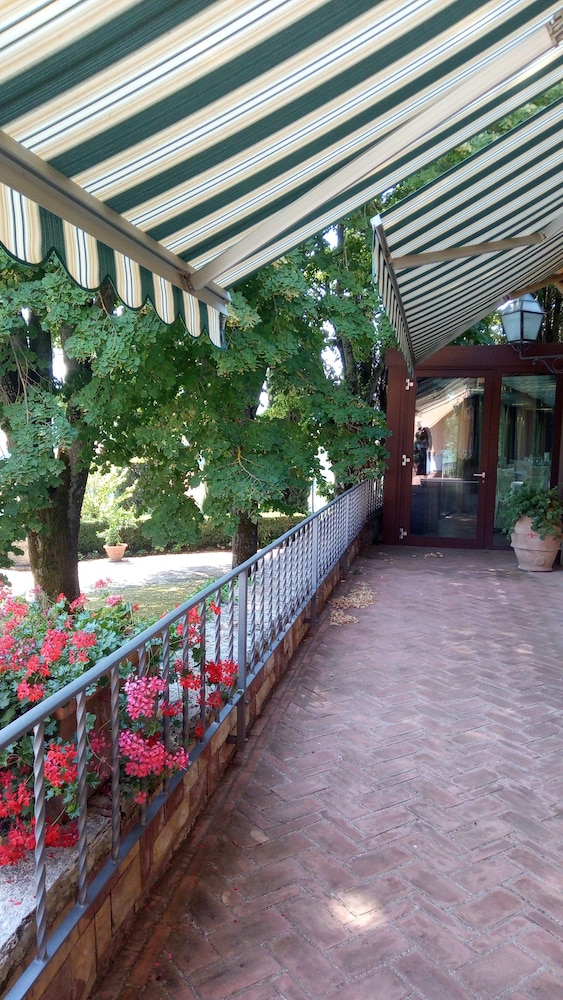 Il Castellaro Country House 67/71