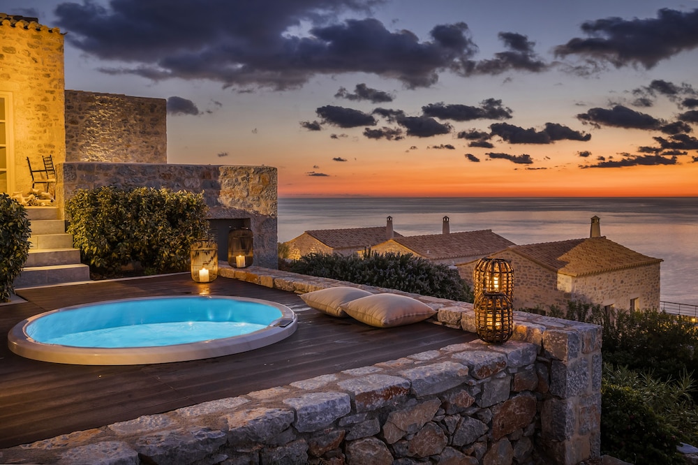 Aria Estate Suites And Spa 48/76