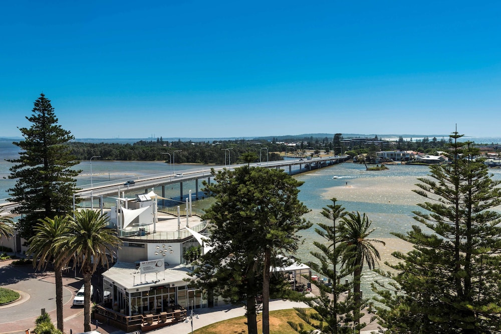 Oaks the Entrance Waterfront Suites 25/71