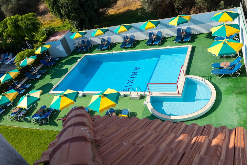 Anixis Hotel 34/52