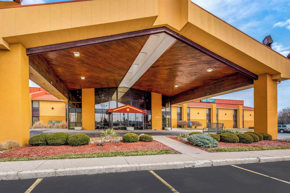 1734 West Hotel thumb 3