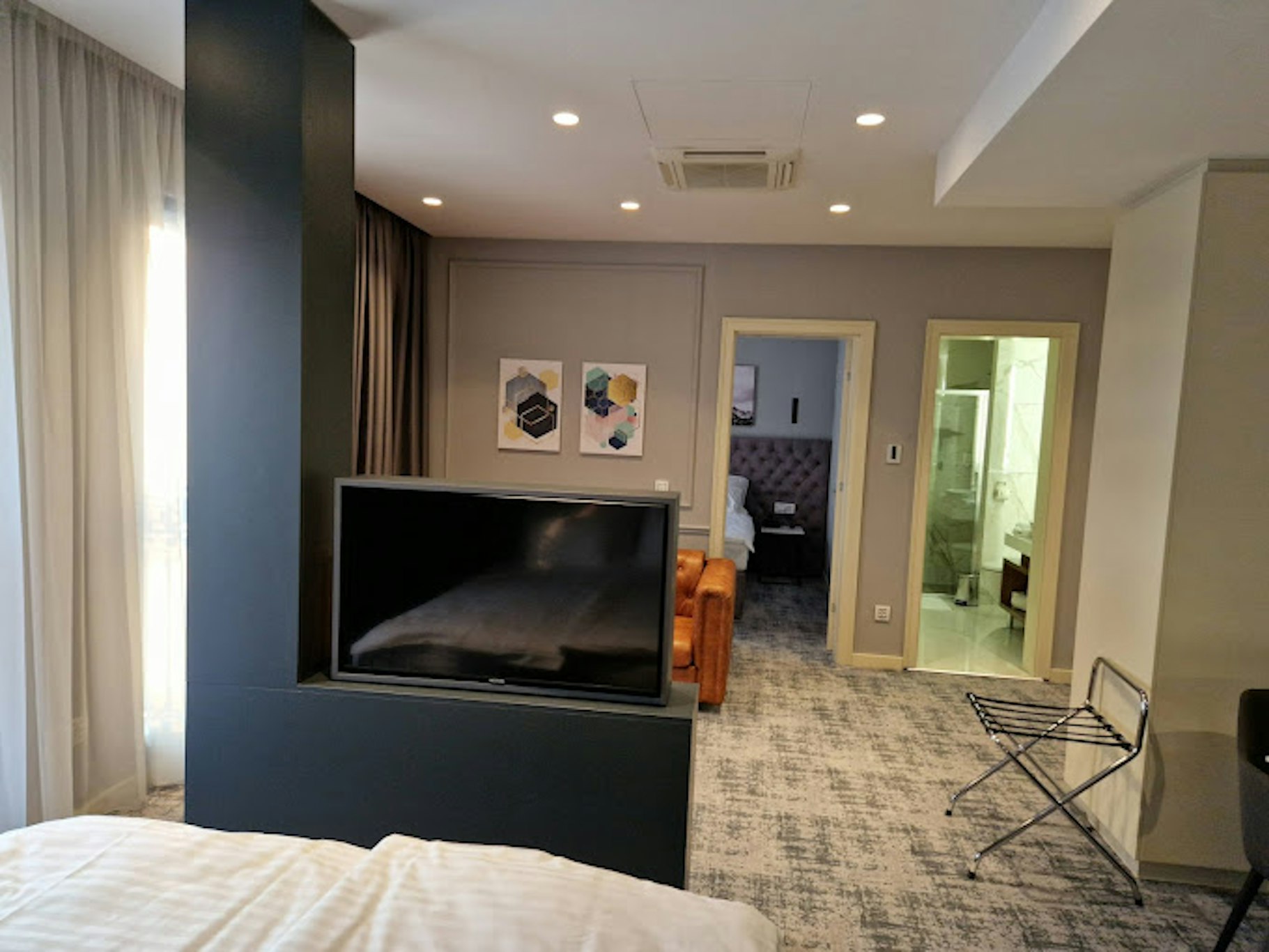 H41 Luxury Suites Belgrade 8/26