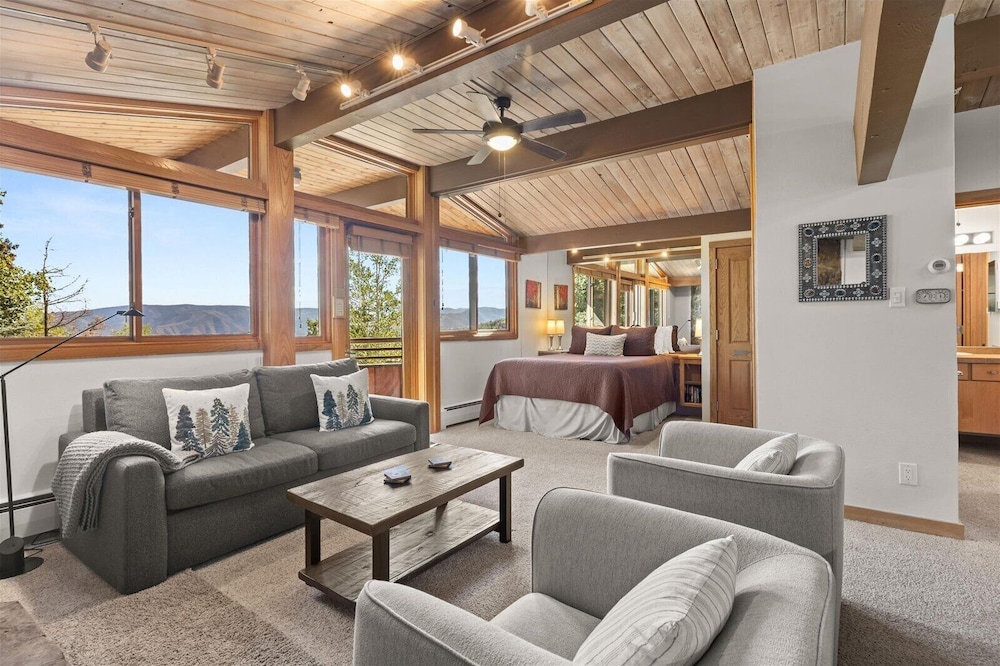 Laurelwood A Destination Residence 52/76