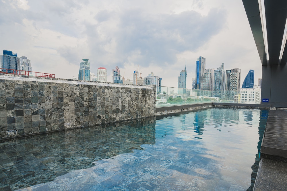 Voque Hotel & Serviced Residence Sukhumvit 51 29/37
