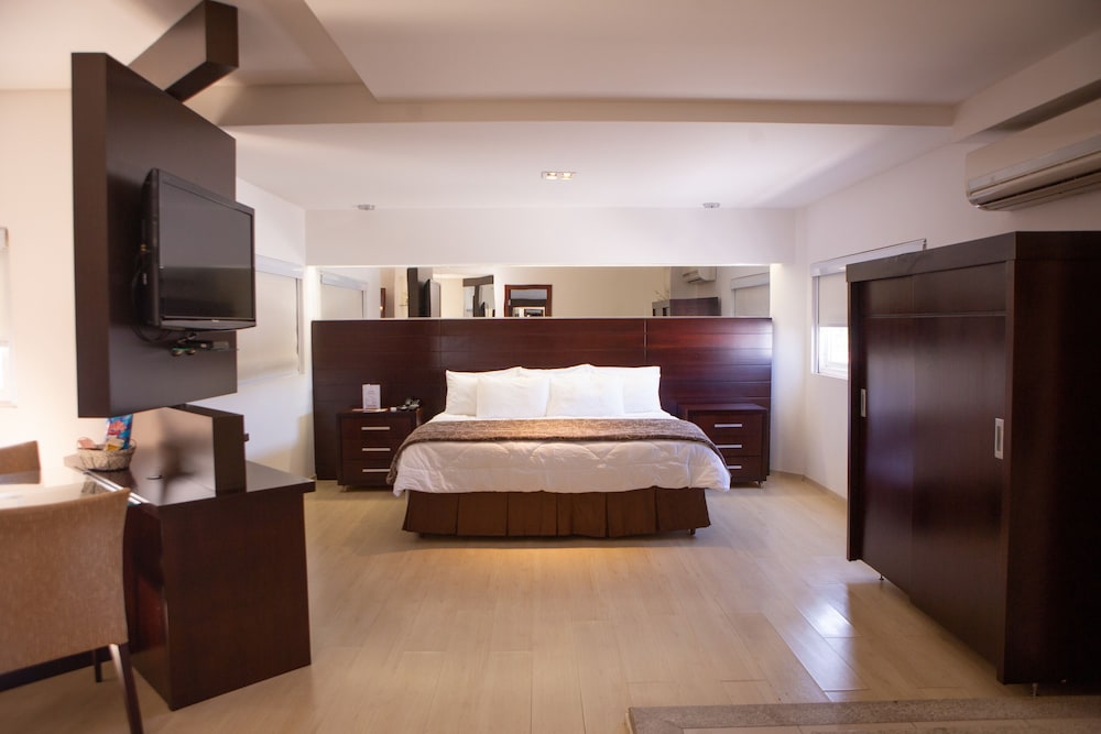 GoldMen Hotel 16/49