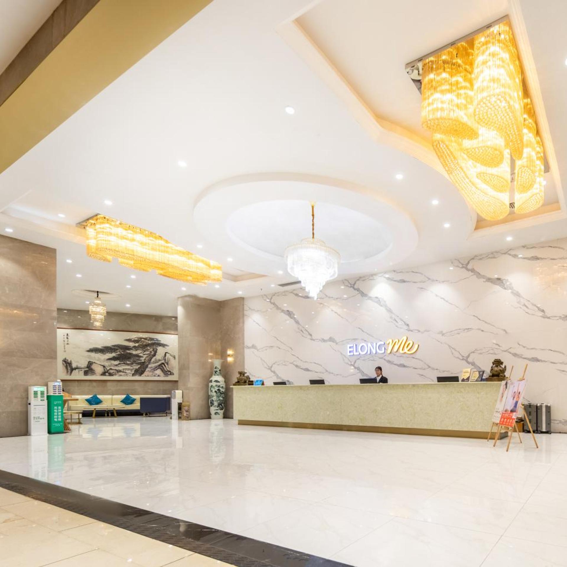 Yinquan Hotel 4/46