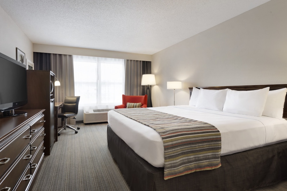 Country Inn and Suites By Radisson, Houghton, MI 4/26