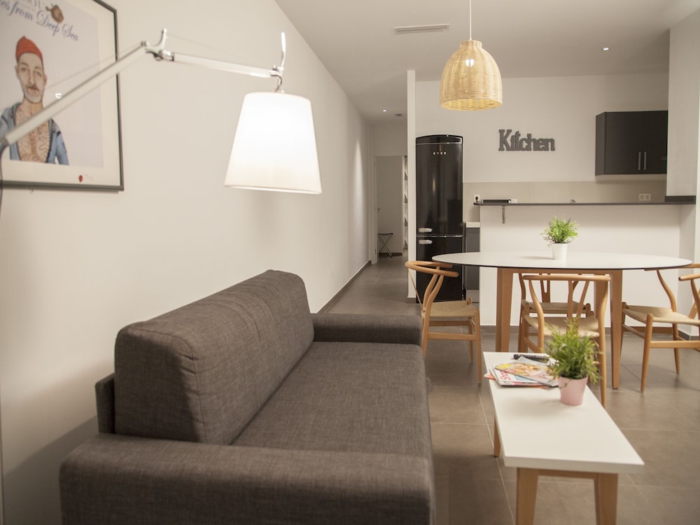 Flats Friends Soho Suites 44/64