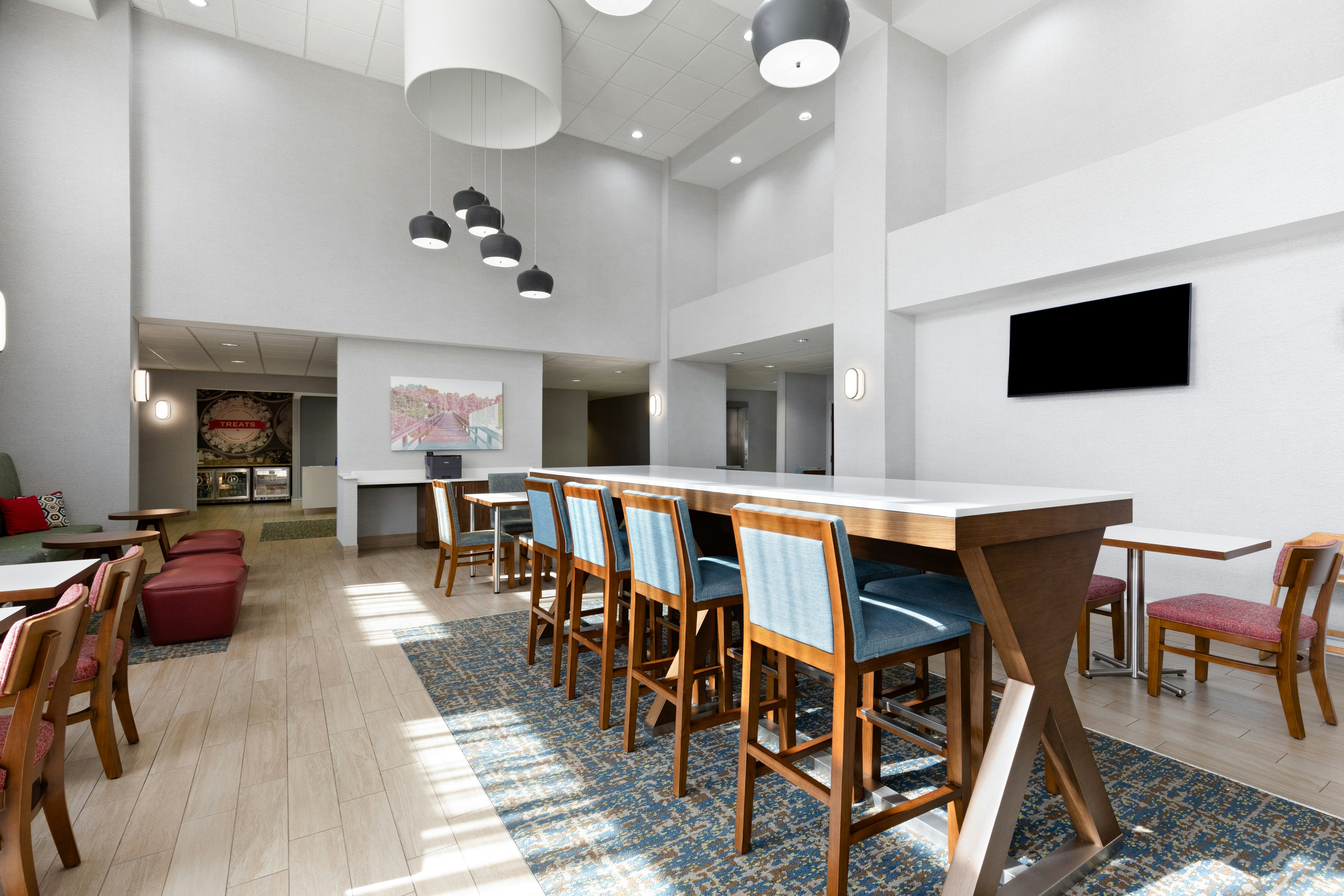 Hampton Inn & Suites Dothan 36/40