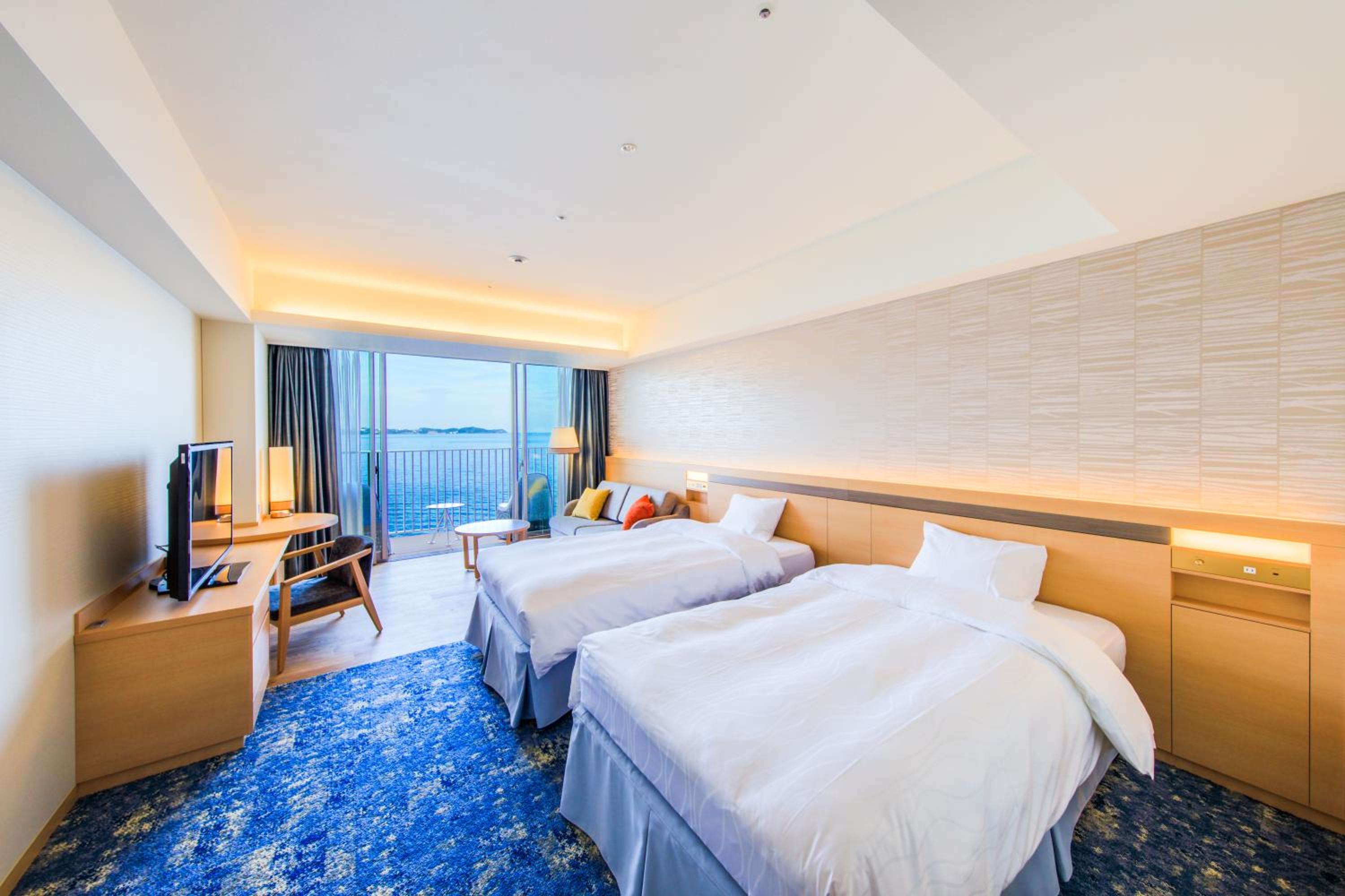 Aqua, Twin Beds, Ocean View