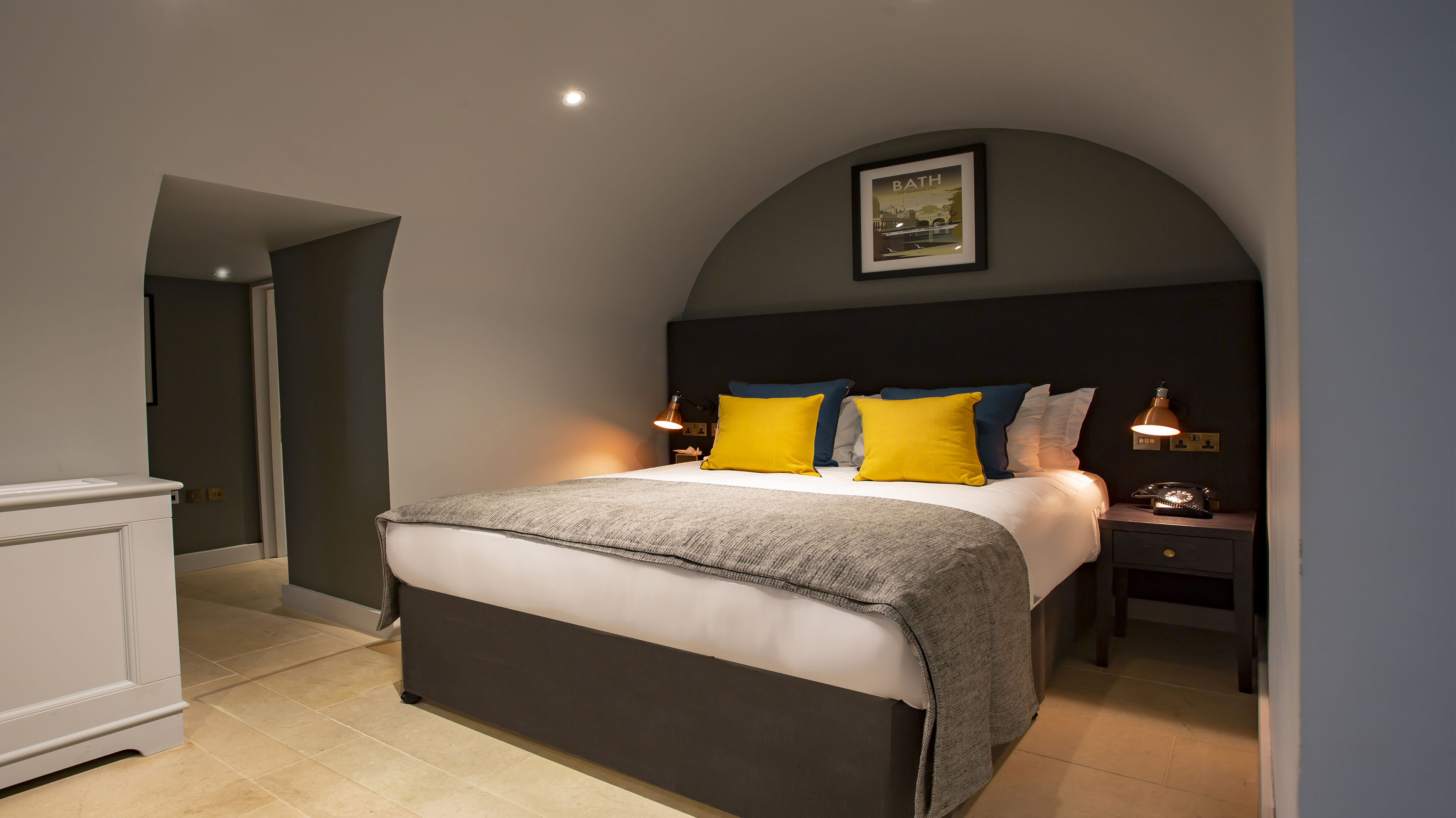 Suite, King Bed