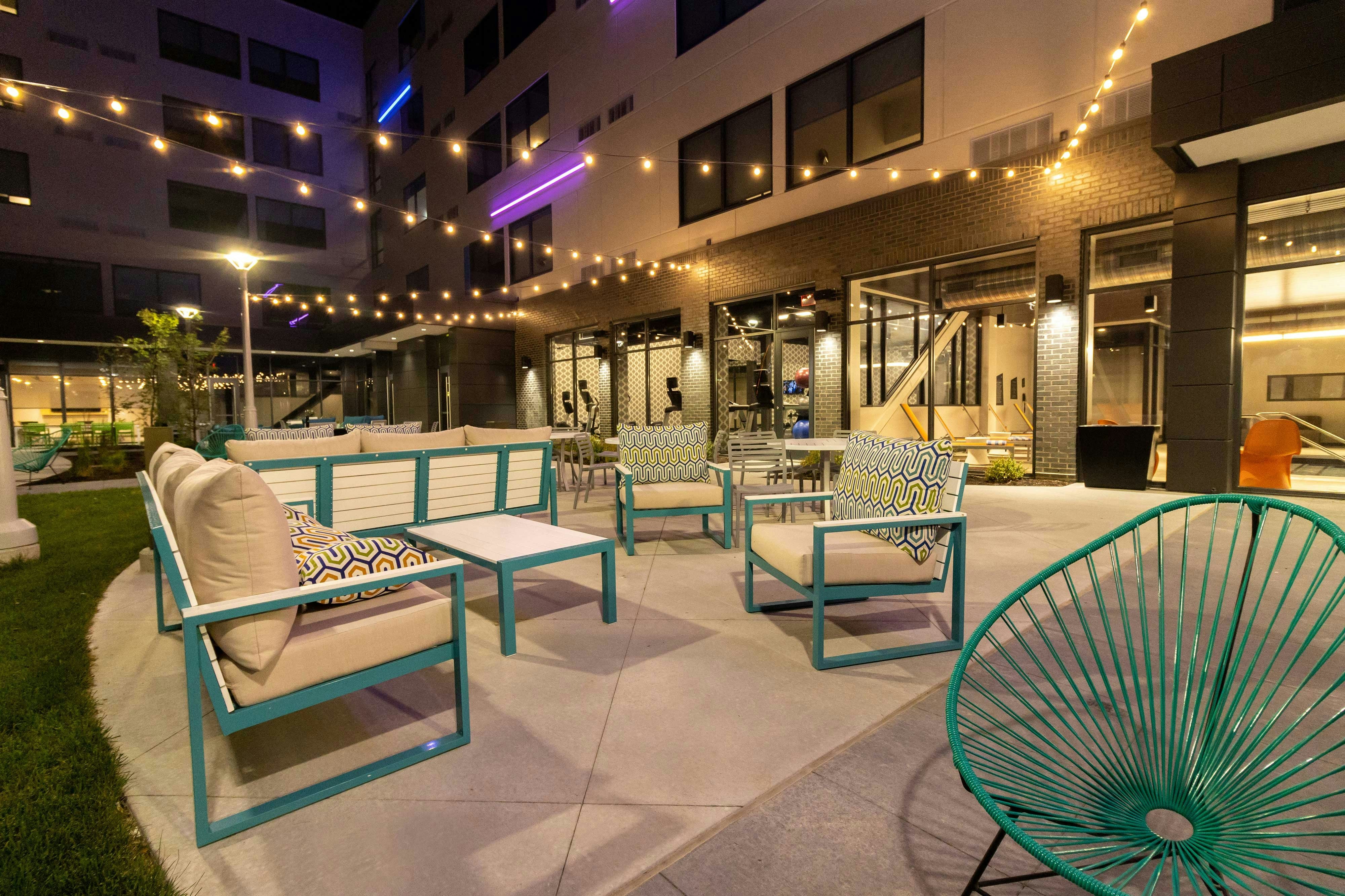 Aloft St. Louis Cortex 17/17