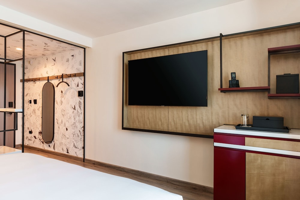 Renaissance New York Flushing Hotel at Tangram 5/44