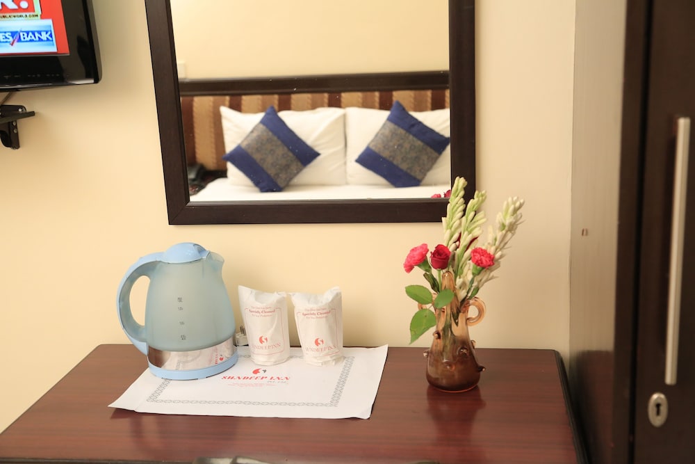 Sundeep Inn 8/46