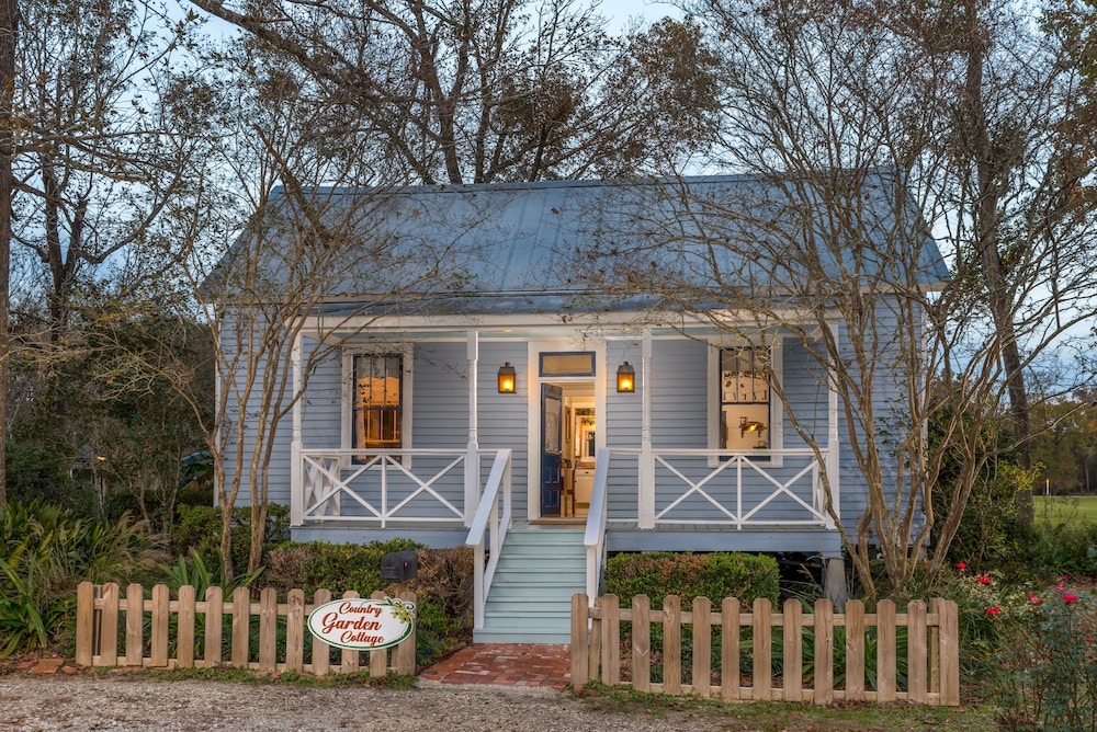 Maison D Memoire Bed & Breakfast Cottages 1/50