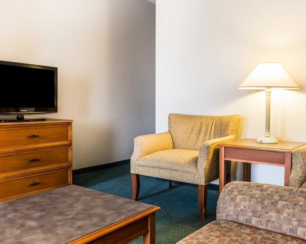 Quality Inn Tulsa Central 34/45