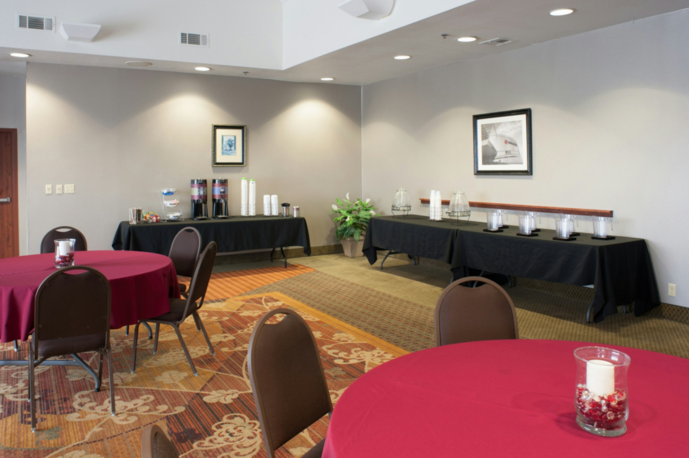 Hampton Inn Tulsasand Springs 27/28