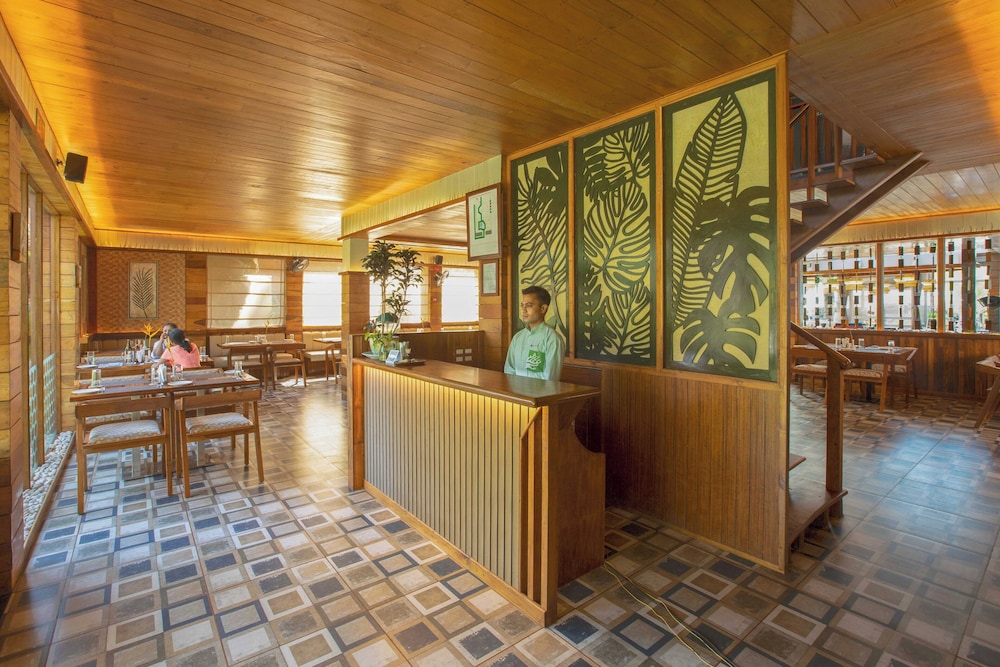 Coral Reef Resort 7/50