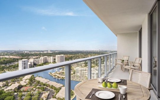 Hyde Beach House 32/63
