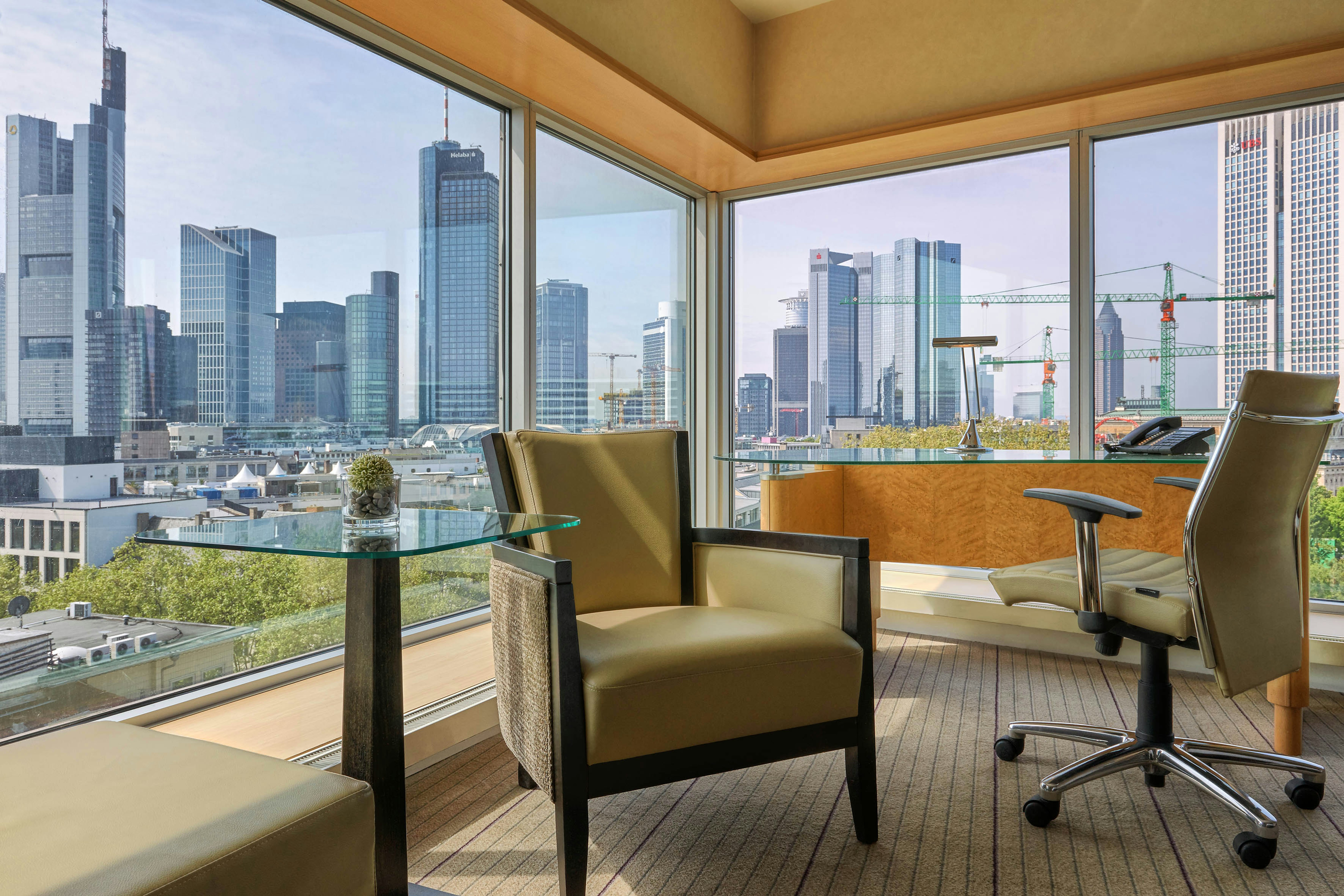 Hilton Frankfurt City Centre 84/88