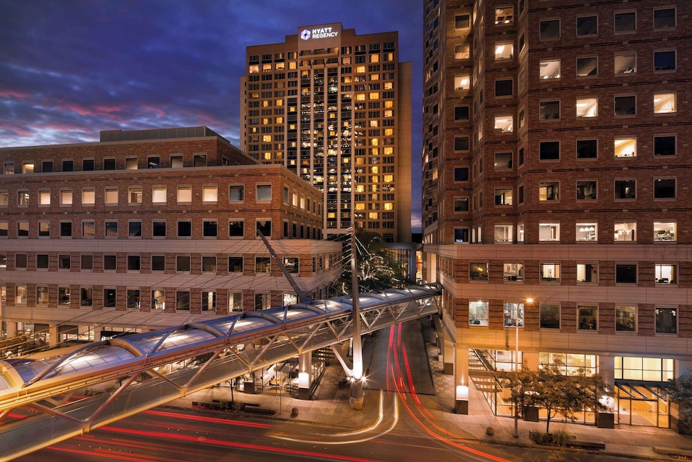 Hyatt Regency Bellevue 7/72