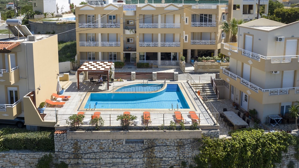 SUNRISE APARTMENTS CRETE 39/50