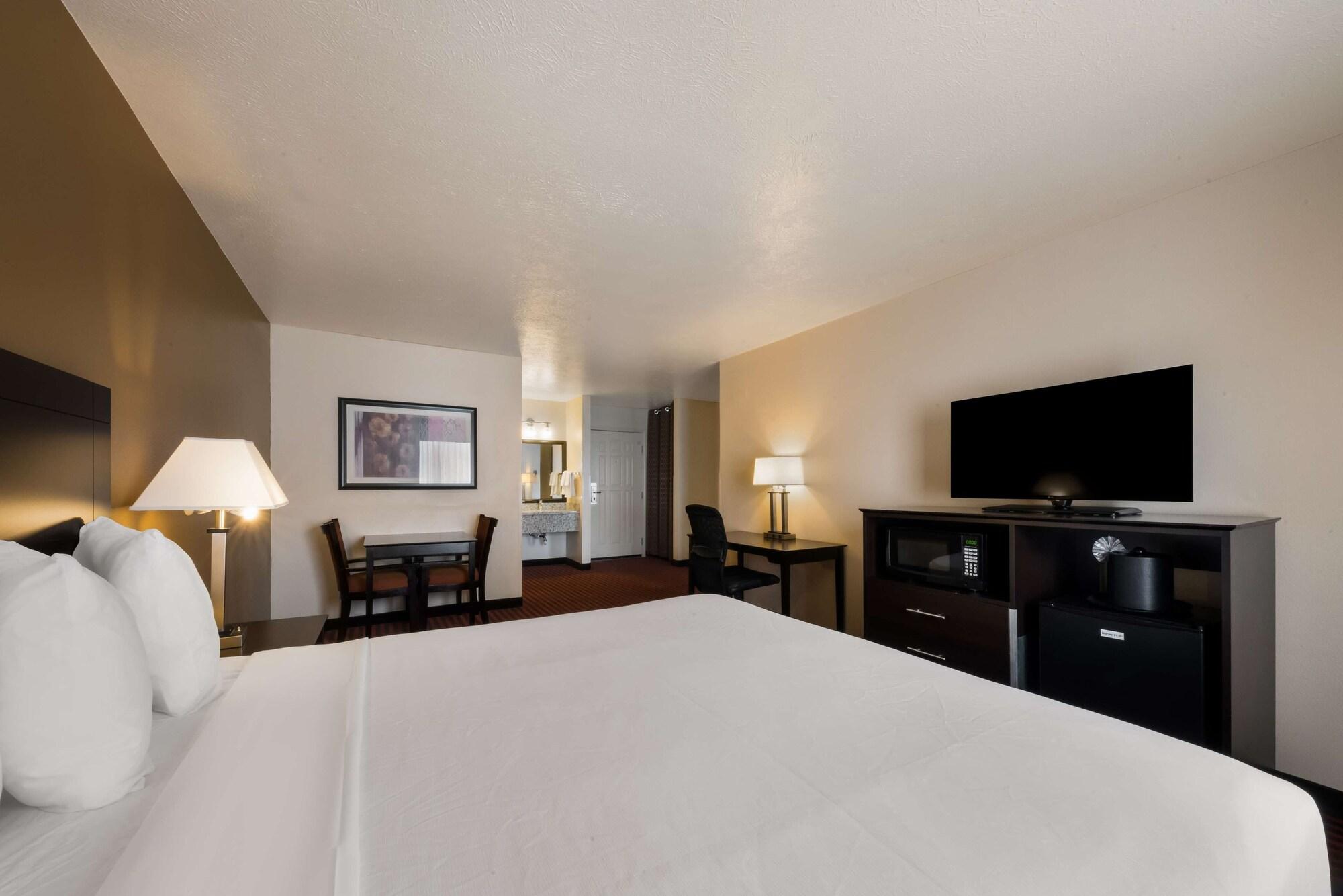 Suite, Multiple Beds