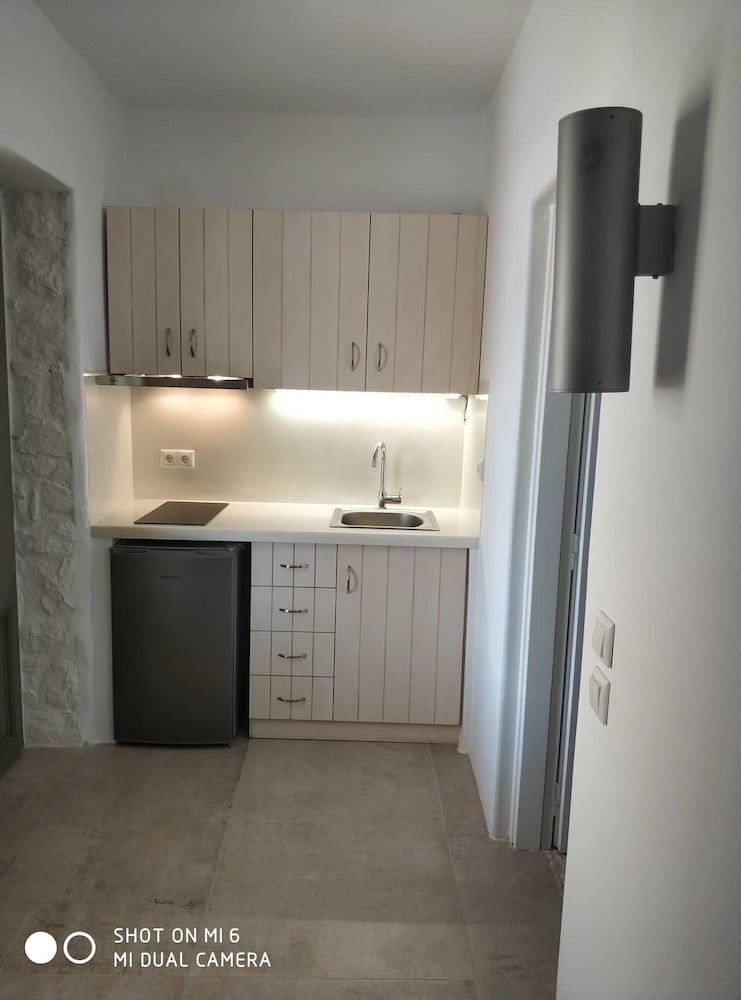 STAGONES LUXURY VILLAS 6/50