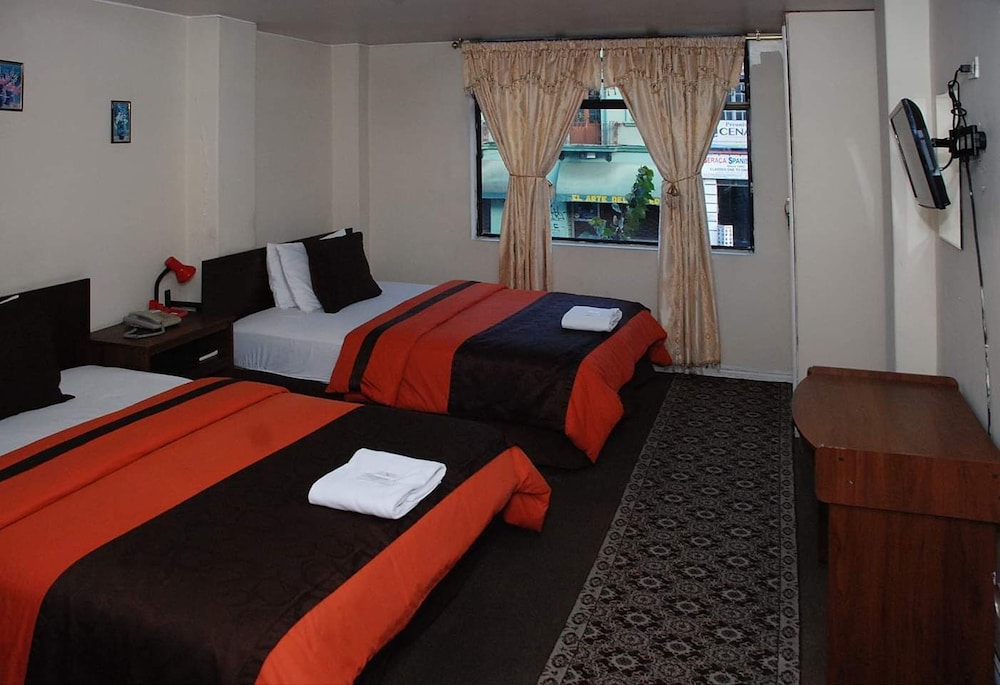 HOTEL BONAVENTURE 12/26