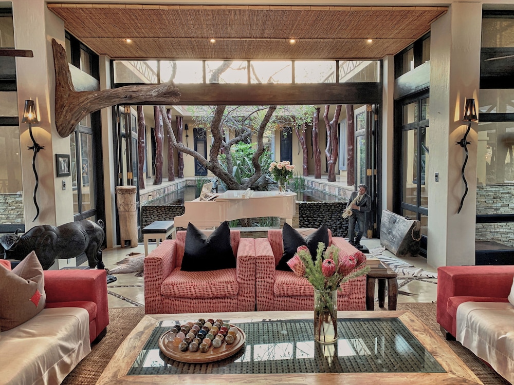 Jumeirah Thanda Safari 30/50