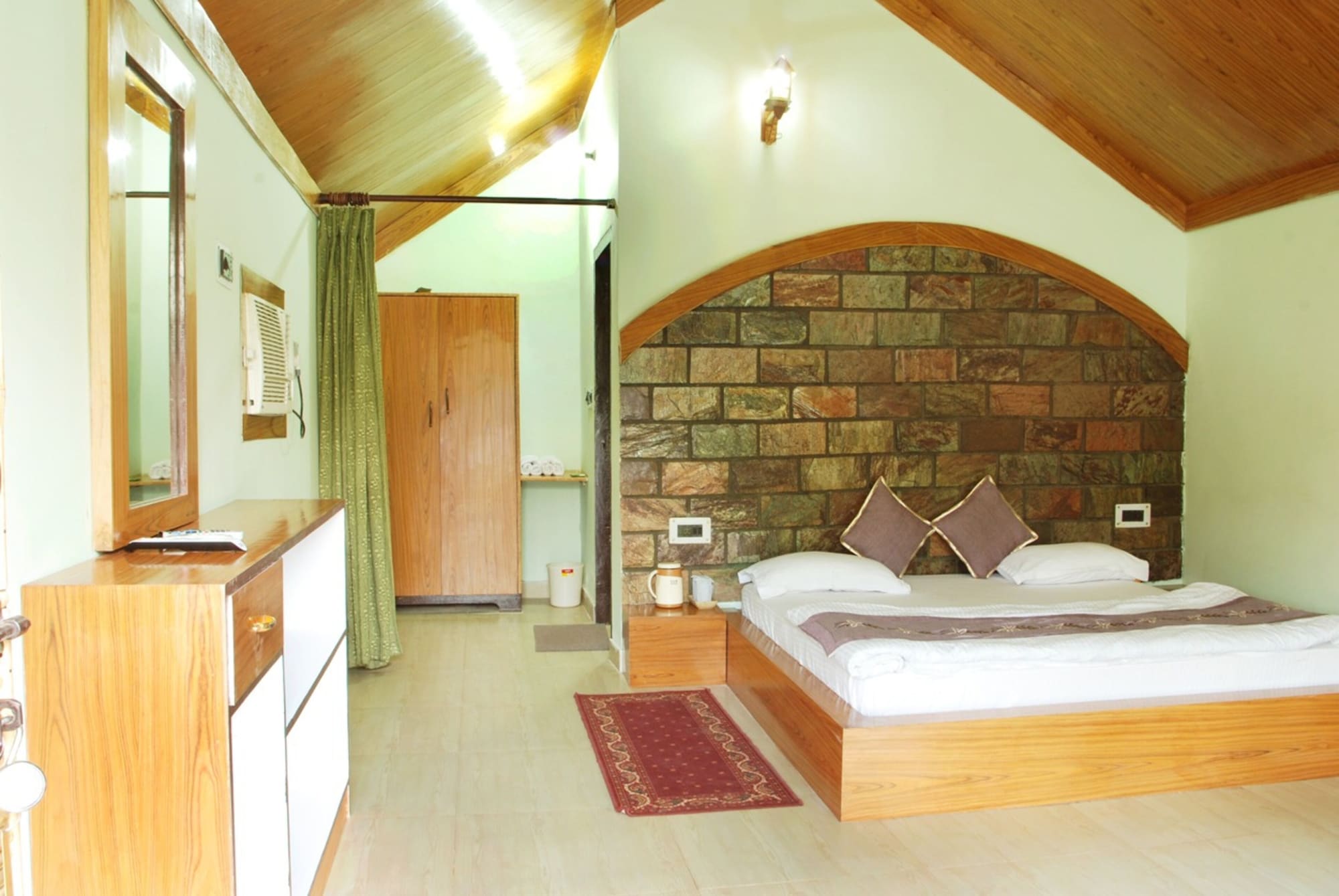 LUXURY, COTTAGE, GARDEN SIDE
