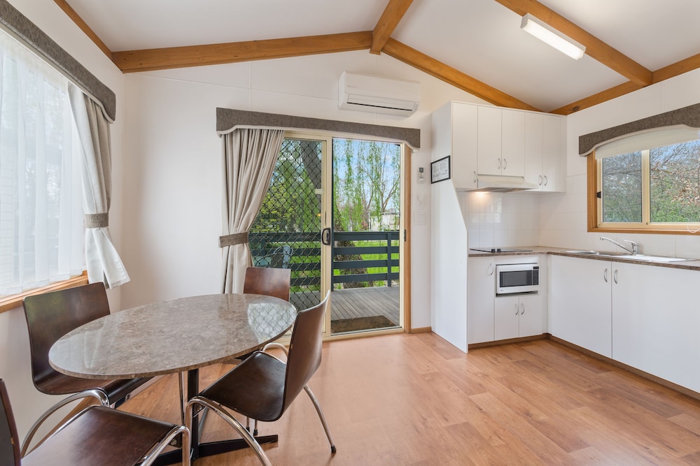 High Country Holiday Park 30/50