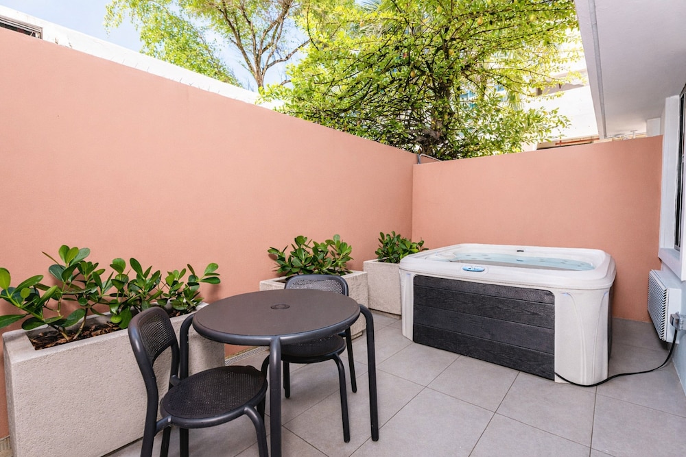 HiBird- Apartment and Suites Hotel 24/50