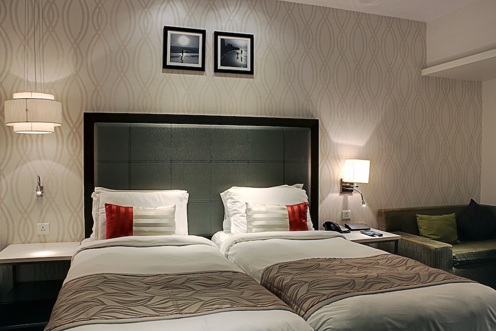 The Sahil Hotel 11/59