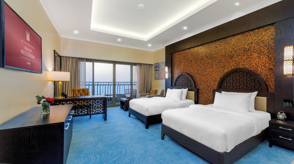 DELUXE, TWIN BEDS, SEA VIEW