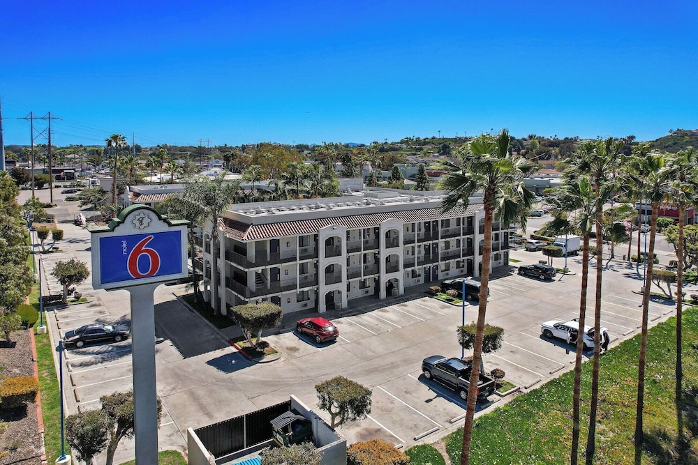 Motel6 Oceanside, CA 11/62