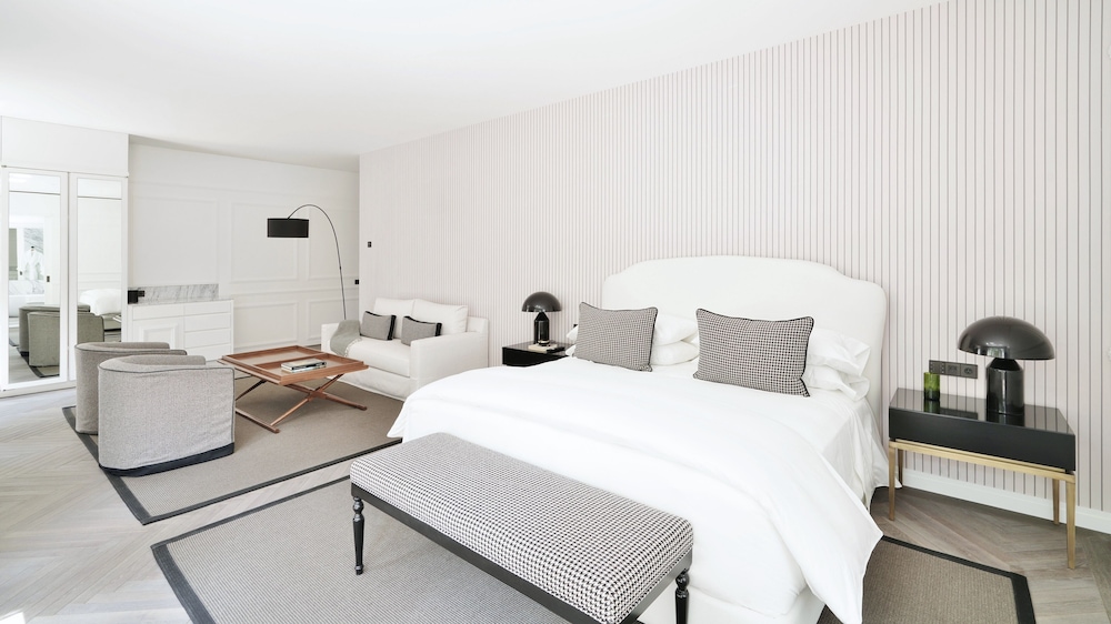 Suite, King Bed