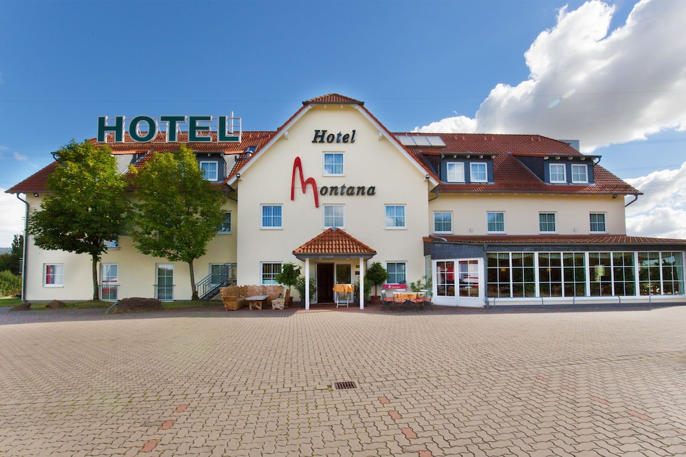 Hotel Montana Lauenau 37/38