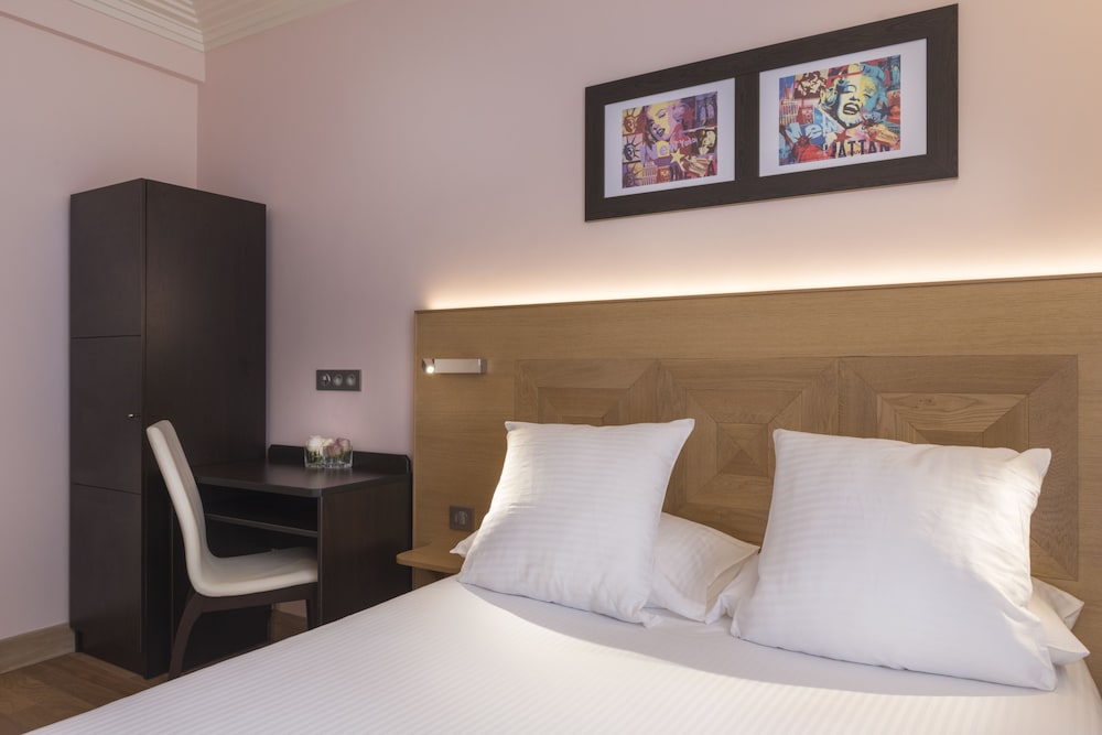 Hotel Eiffel XV 18/45