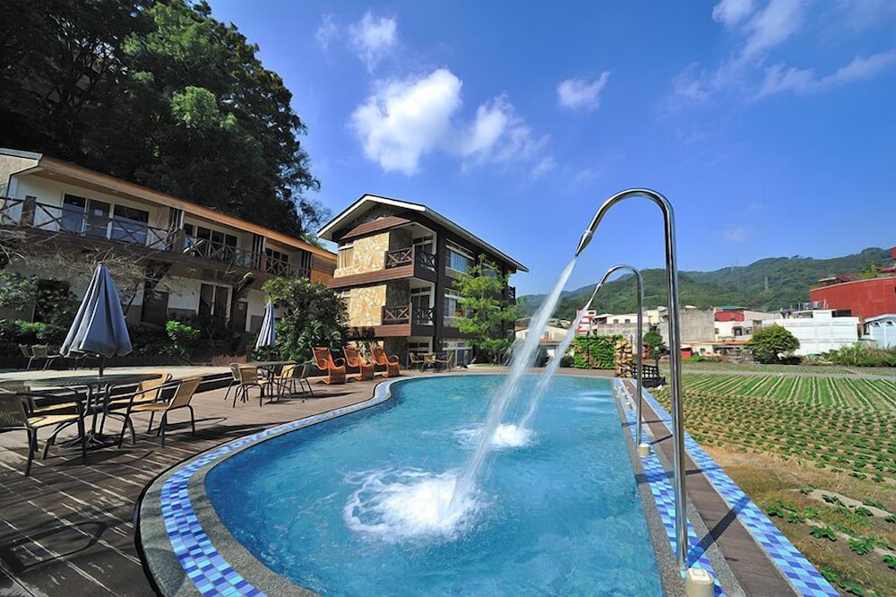 Chi Meng Rou Holiday Villa 63/68