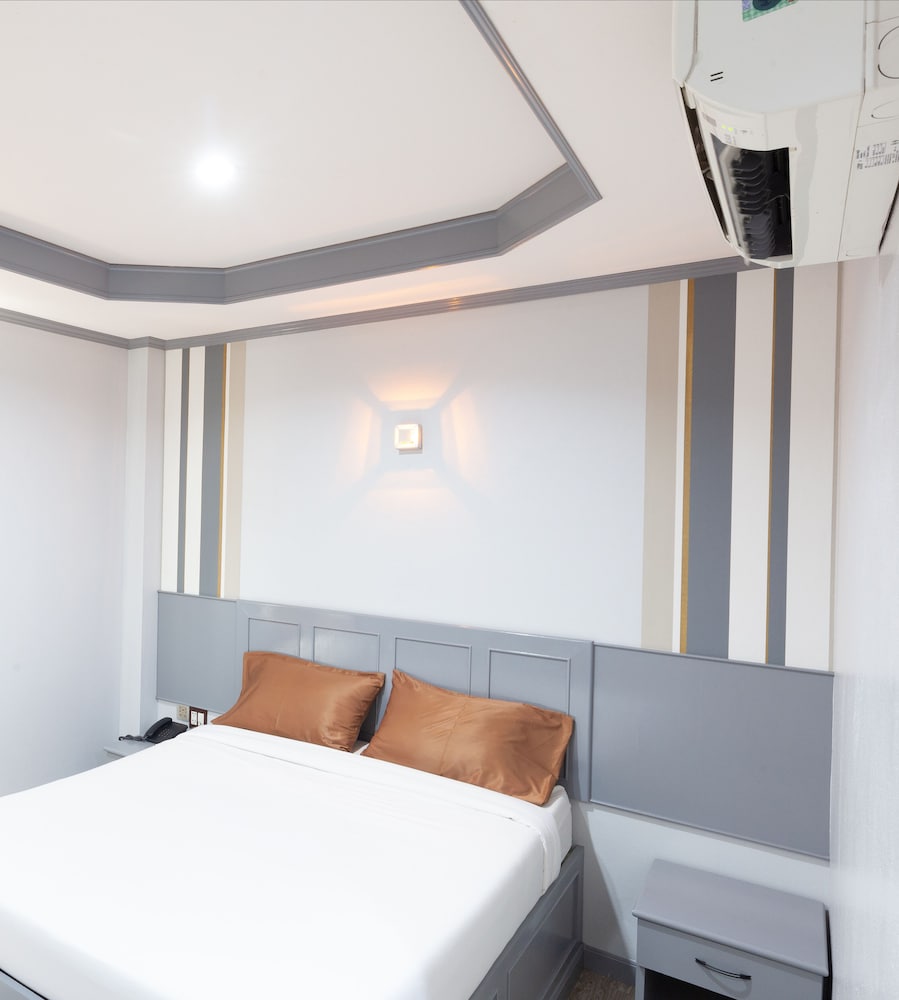 Golden House Hotel Sakaeo 12/50