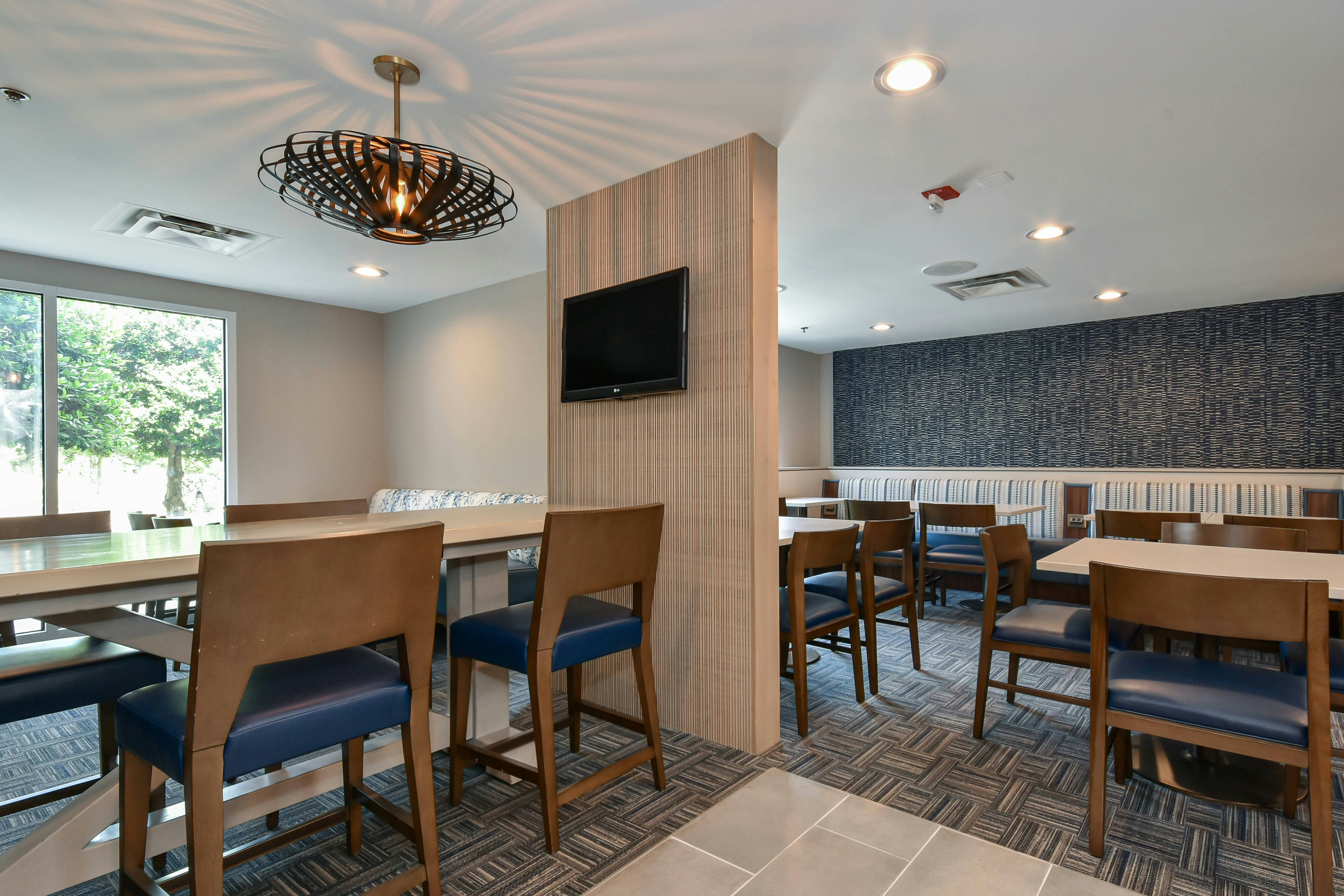 Fairfield Inn Suites Charlotte Arrowood 18/24