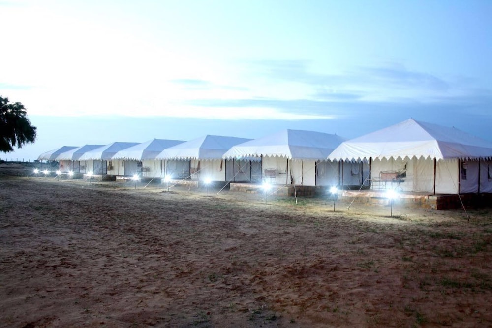 Welcome Desert Camps 35/40