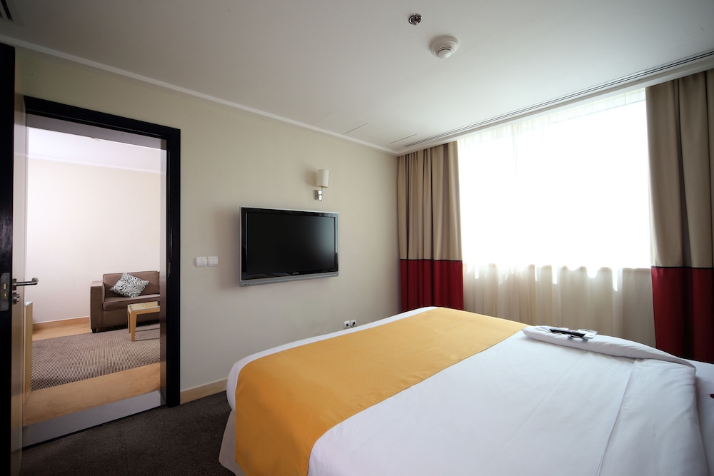 Novotel Riyadh Al Anoud 16/73