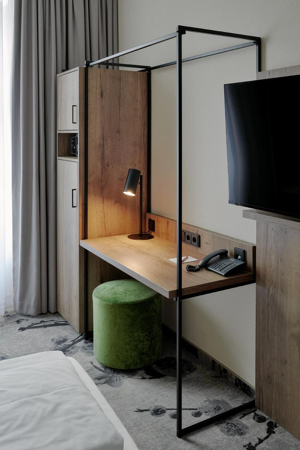 LIHO - Hotel Lindenhof 52/64