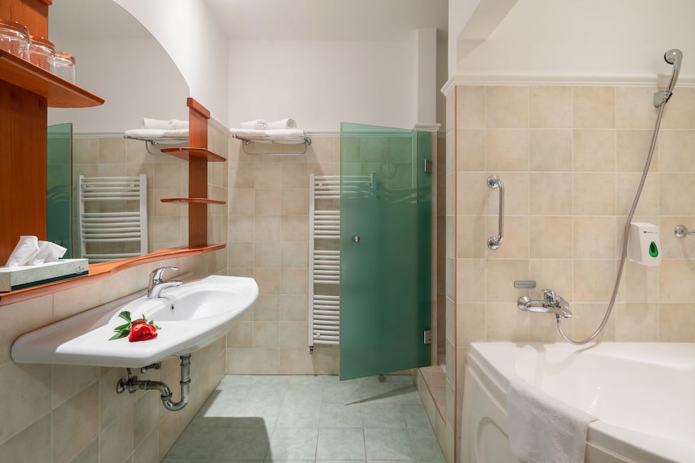Karos Spa 49/50